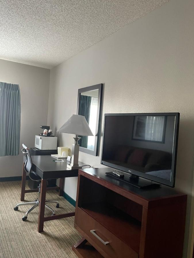 Quality Denver Tech Center 2*
